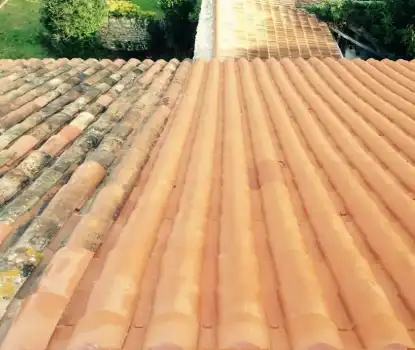 nettoyage de couveture toiture toit  à La Rochelle en Nouvelle-Aquitaine